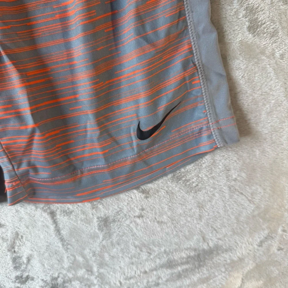 Nike Dri-Fit Shorts Mens Large Gray Orange Athletic Training‎ 20” EUC